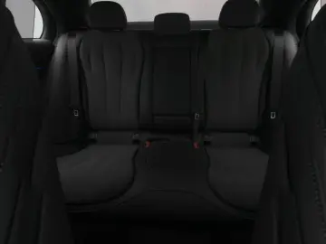 MERCEDES-BENZ E 220 d Avantgarde Digital AHK Airmatic