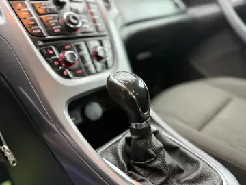 OPEL ASTRA J 2014 – TRANSPORT GRATUIT