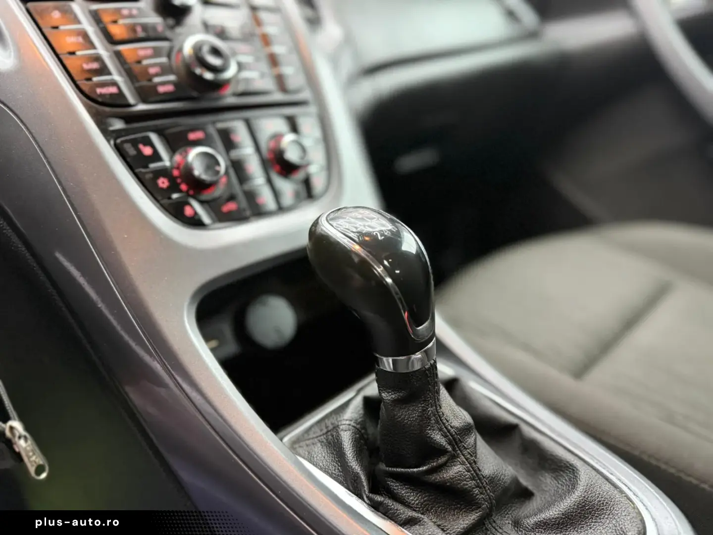 OPEL ASTRA J 2014 – TRANSPORT GRATUIT