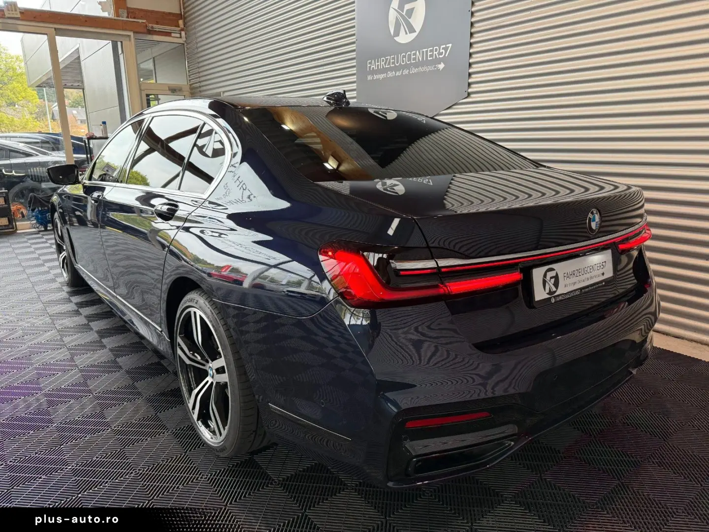 BMW 730L d xDrive LASER 360  SKY LOUNGE MASSAGE H&K