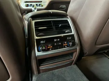 BMW 730L d xDrive LASER 360  SKY LOUNGE MASSAGE H&K