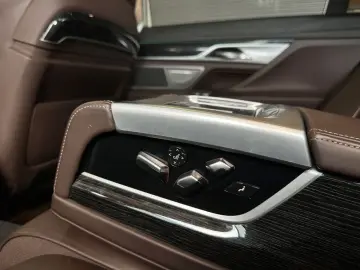 BMW 730L d xDrive LASER 360  SKY LOUNGE MASSAGE H&K