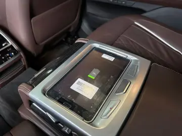 BMW 730L d xDrive LASER 360  SKY LOUNGE MASSAGE H&K