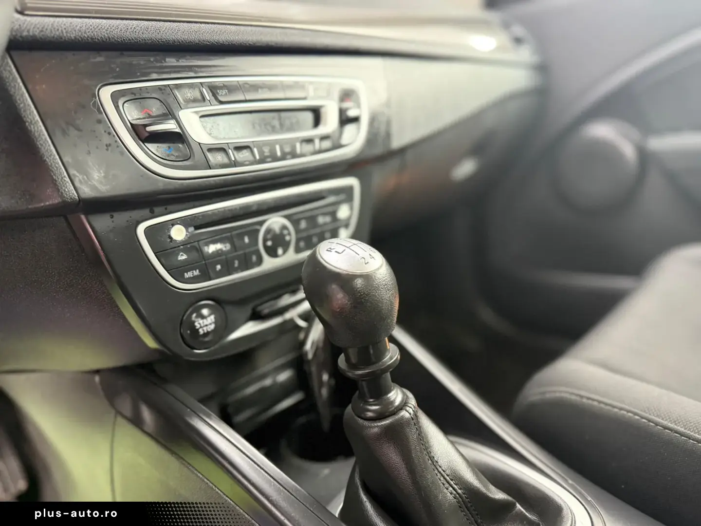 RENAULT MEGANE 1.9 TDI 2012 – TRANSPORT GRATUIT