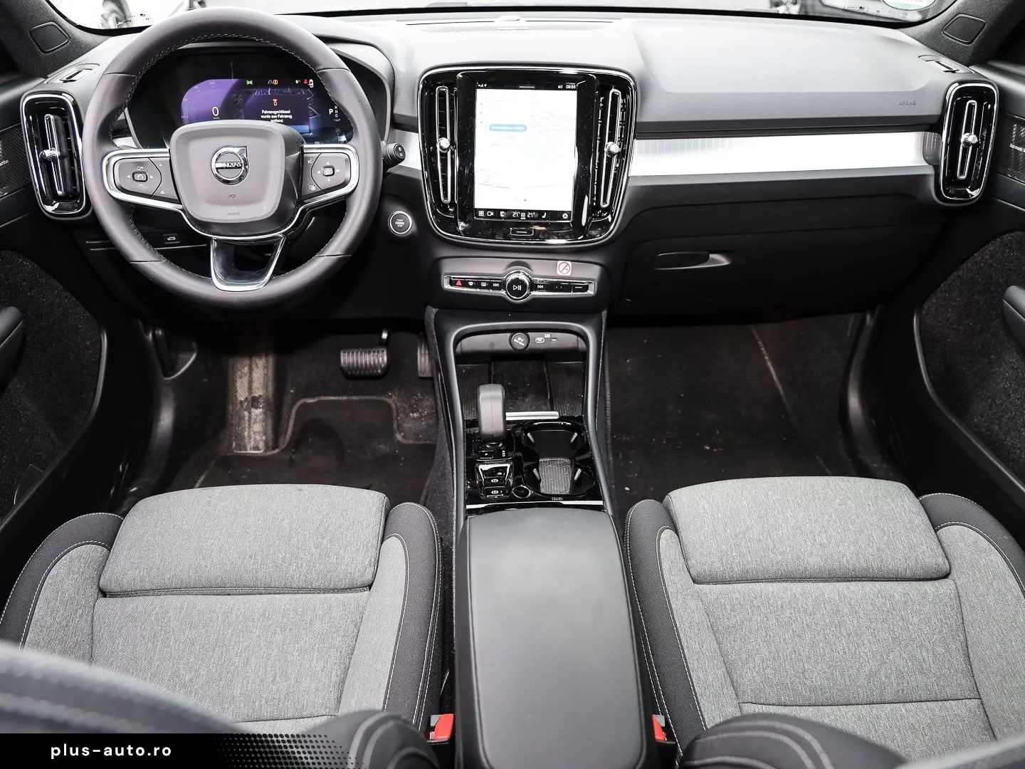 VOLVO XC40 Plus Dark 2WD B3 ACC BLISS H&K