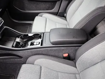 VOLVO XC40 Plus Dark 2WD B3 ACC BLISS H&K