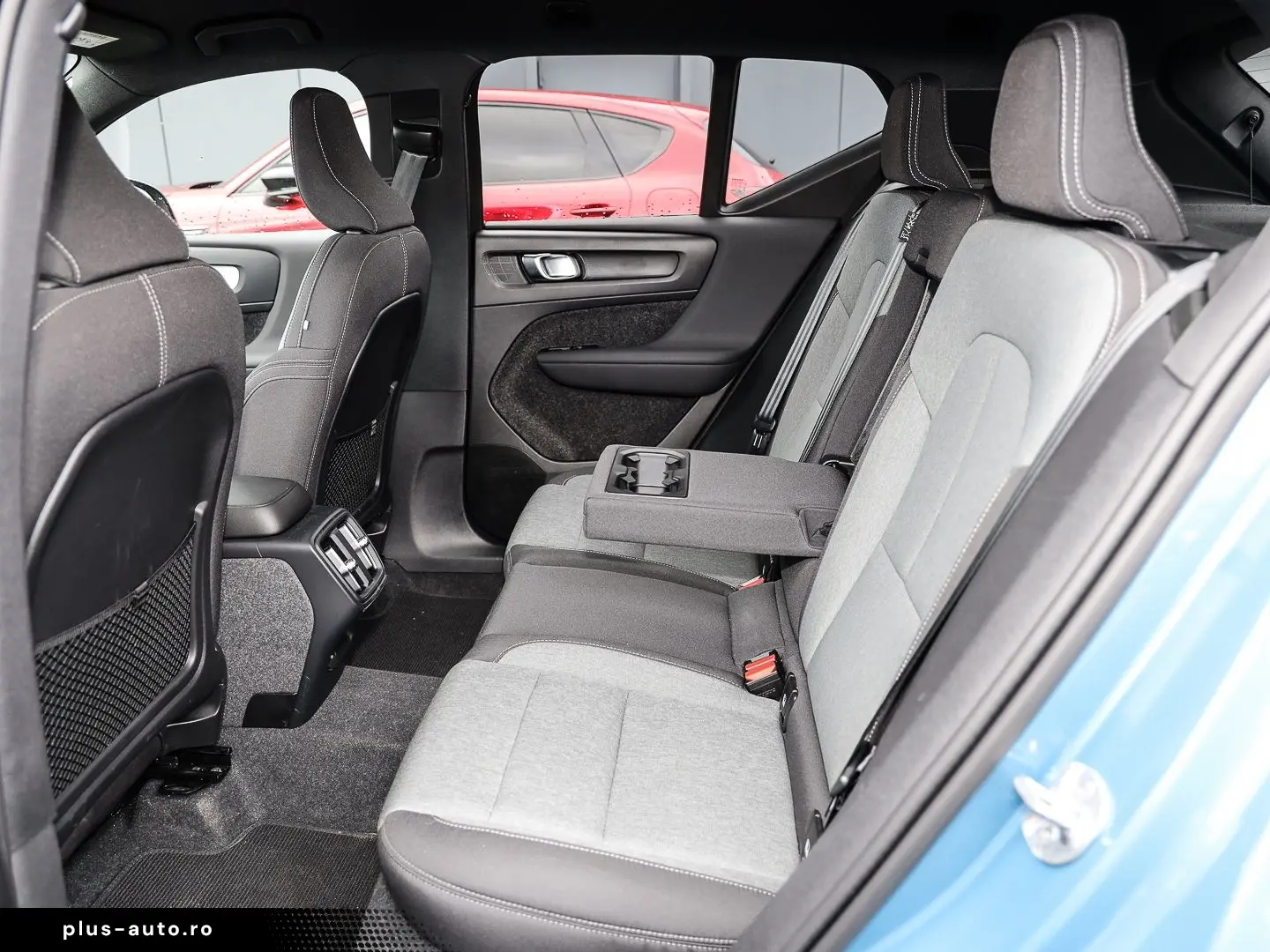 VOLVO XC40 Plus Dark 2WD B3 ACC BLISS H&K