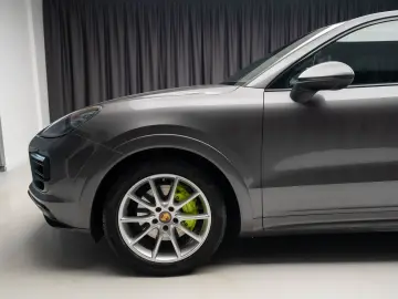 PORSCHE CAYENNE E-HYBRID