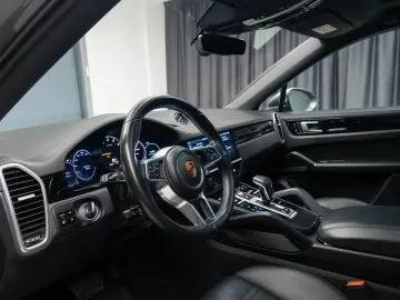 PORSCHE CAYENNE E-HYBRID