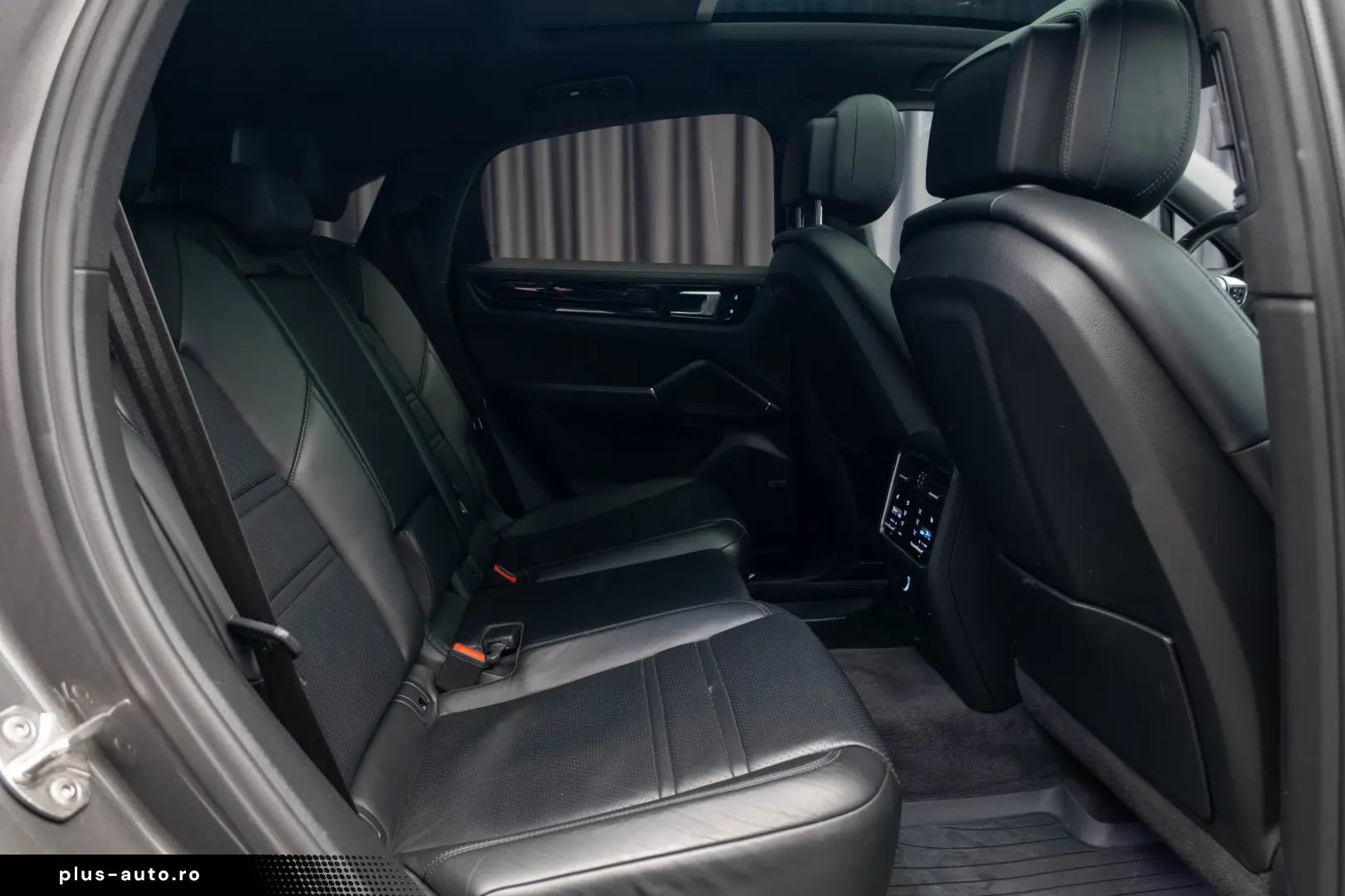 PORSCHE CAYENNE E-HYBRID