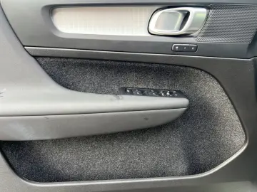 VOLVO XC40 B3 Core BUSINESS ACC BLISS 360