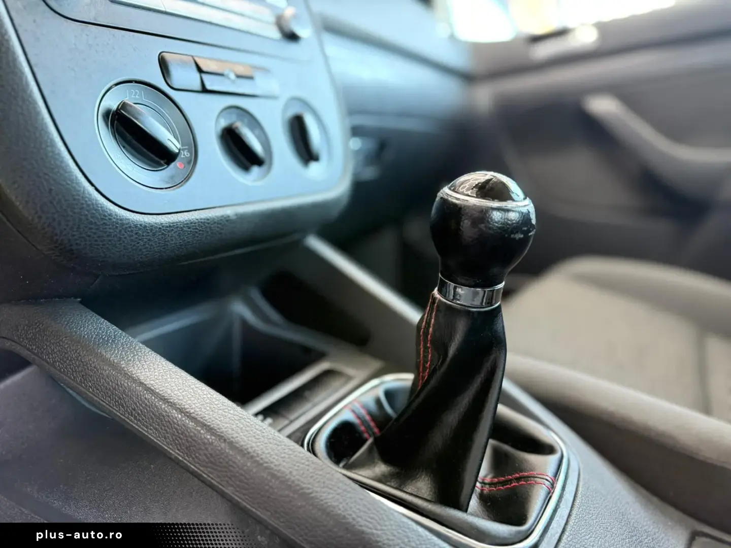 VOLKSWAGEN GOLF 5 MANUAL 1.9 TDI – TRANSPORT GRATUIT