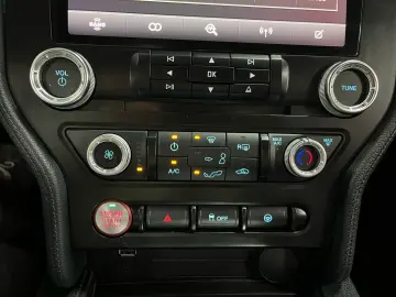 FORD Mustang 2 3l EcoBoost   Auto   Leder  SHZ