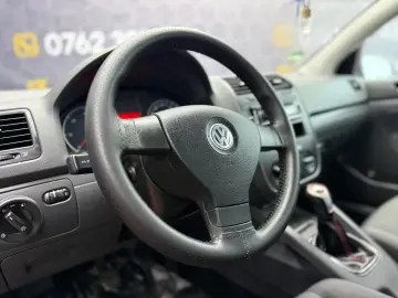 VW GOLF 5 MANUAL 2.0 TDI – TRANSPORT GRATUIT