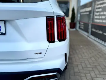 KIA Sorento Spirit 4WD 7 Sitzer AHK Leder KAM