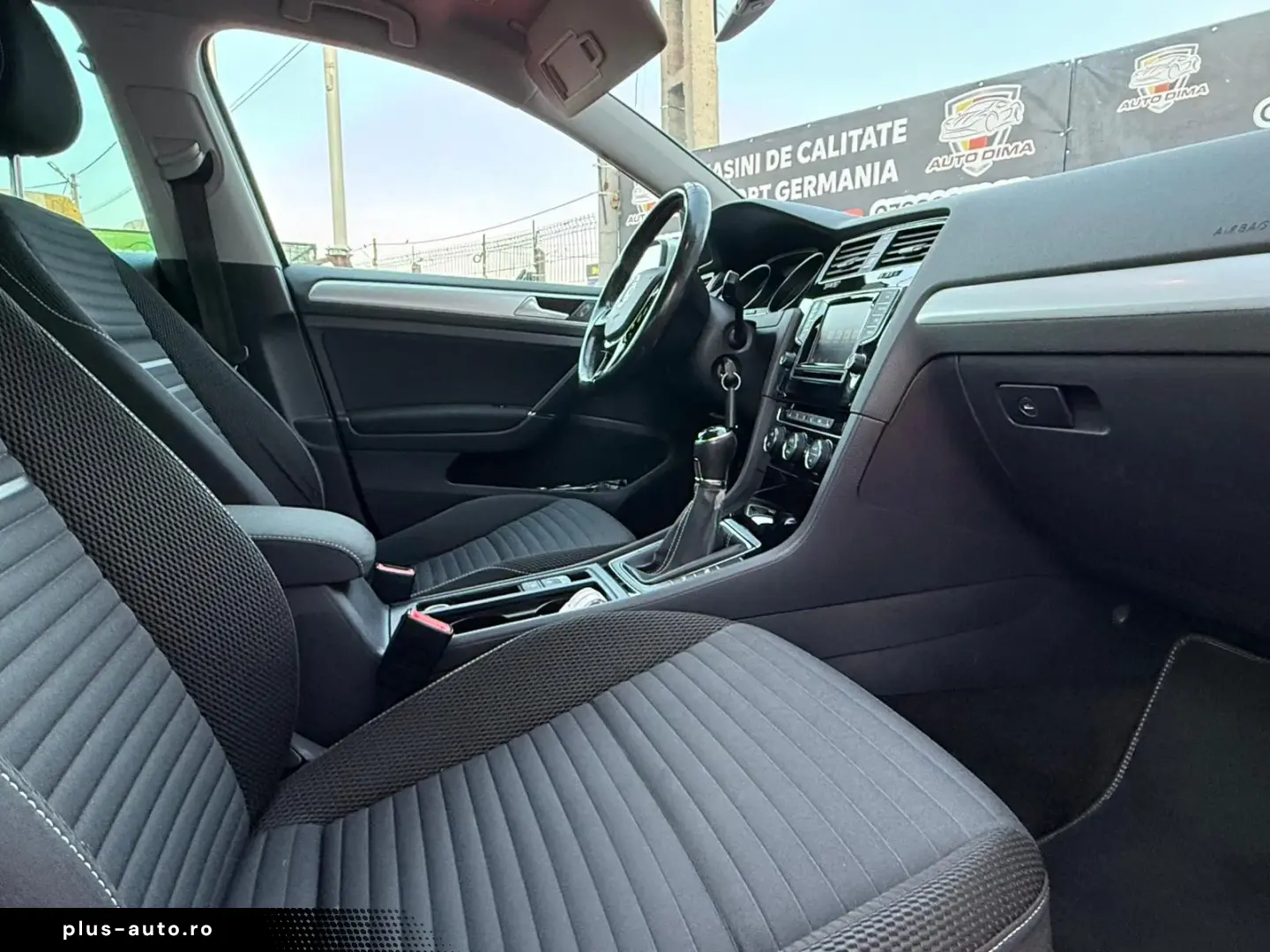 VOLKSWAGEN GOLF 2015 – TRANSPORT GRATUIT