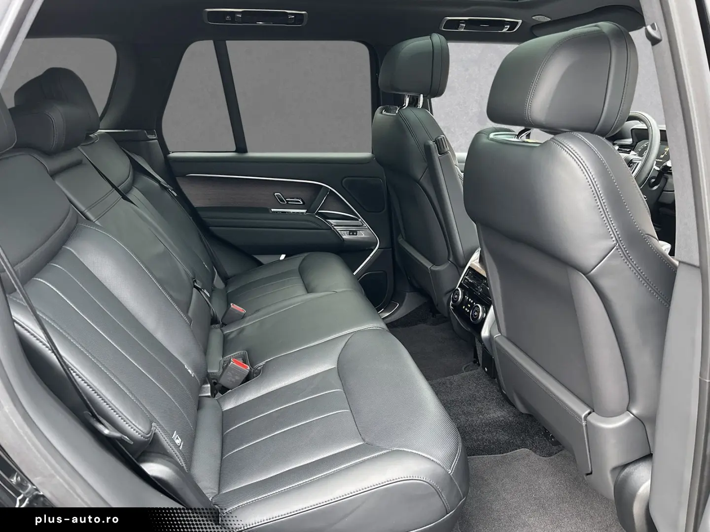 LAND ROVER Range Rover P460e Hybrid HSE   AHK   Massage