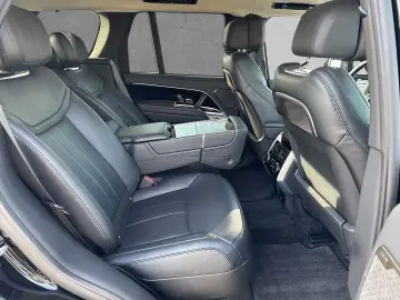 LAND ROVER Range Rover P550e Autobiography  AHK ShadowP 22-