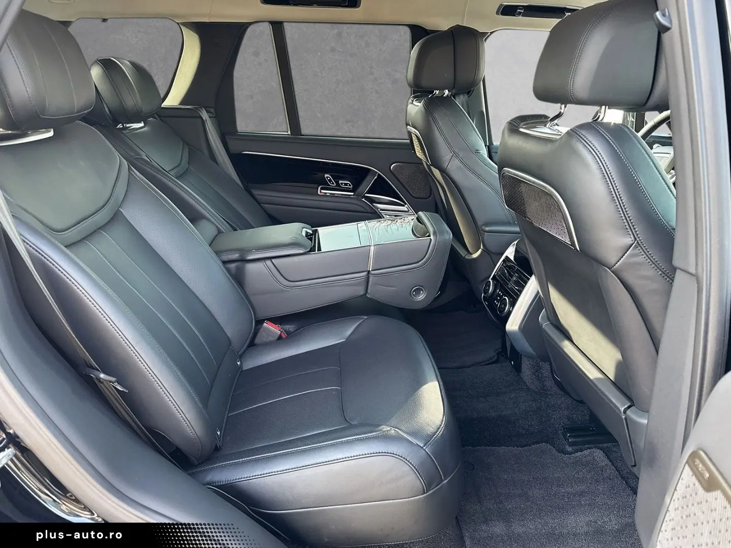 LAND ROVER Range Rover P550e Autobiography  AHK ShadowP 22-