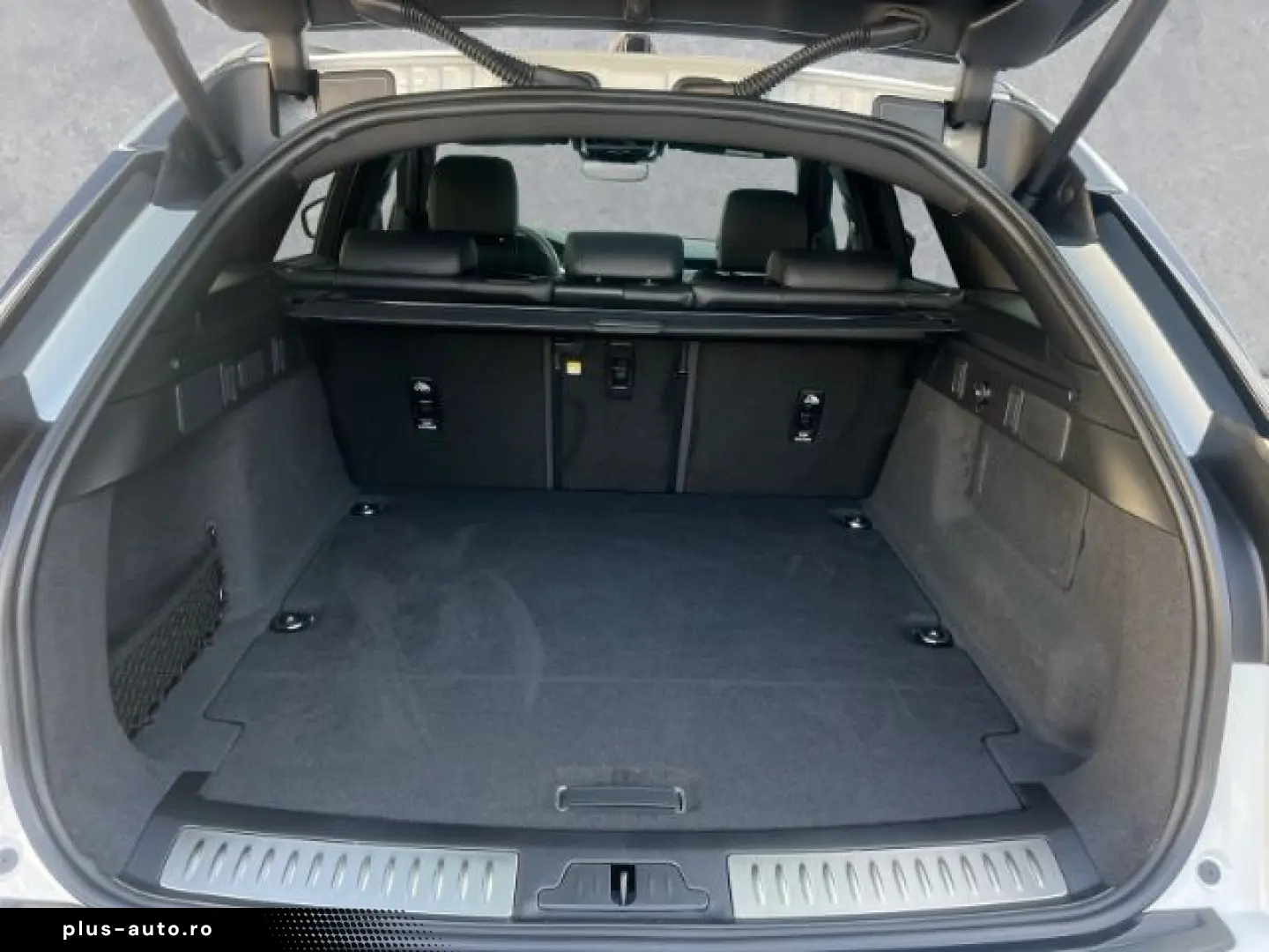 LAND ROVER Range Rover Velar P400e S Plug-In Hybrid AD Navi