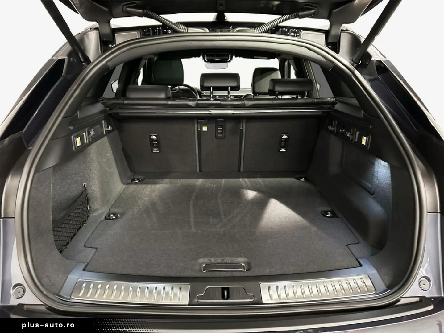 LAND ROVER Range Rover Velar P400e Dynamic SE