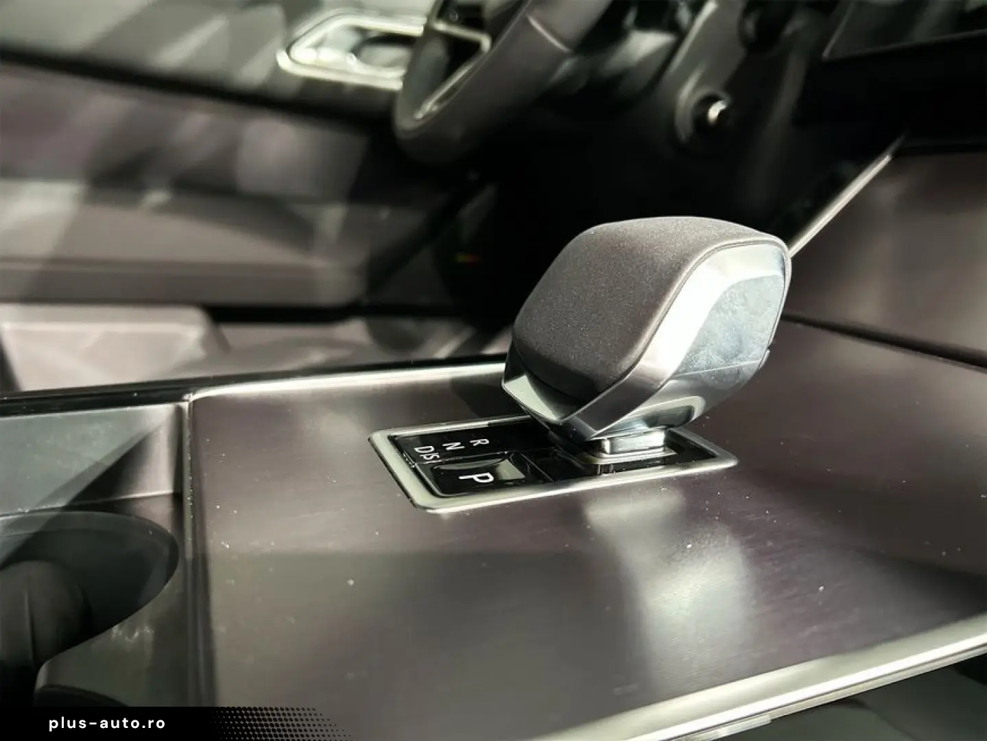 LAND ROVER Range Rover Velar P400e Dynamic SE