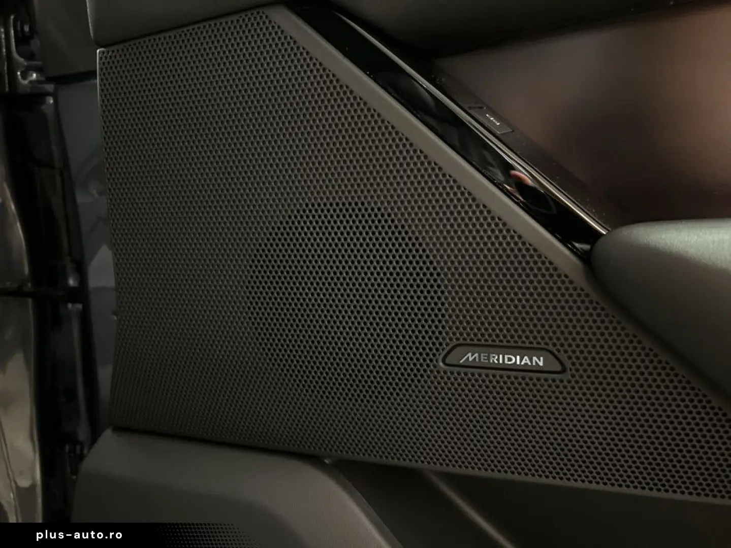 LAND ROVER Range Rover Velar P400e Dynamic SE