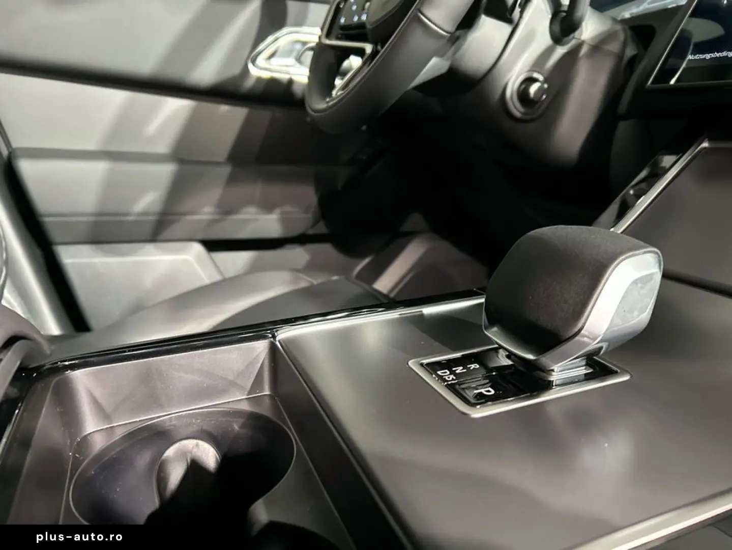 LAND ROVER Range Rover Velar P400e S