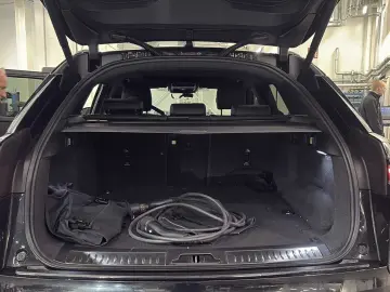 LAND ROVER Range Rover Velar P400e Dyn. SE Pano 20'