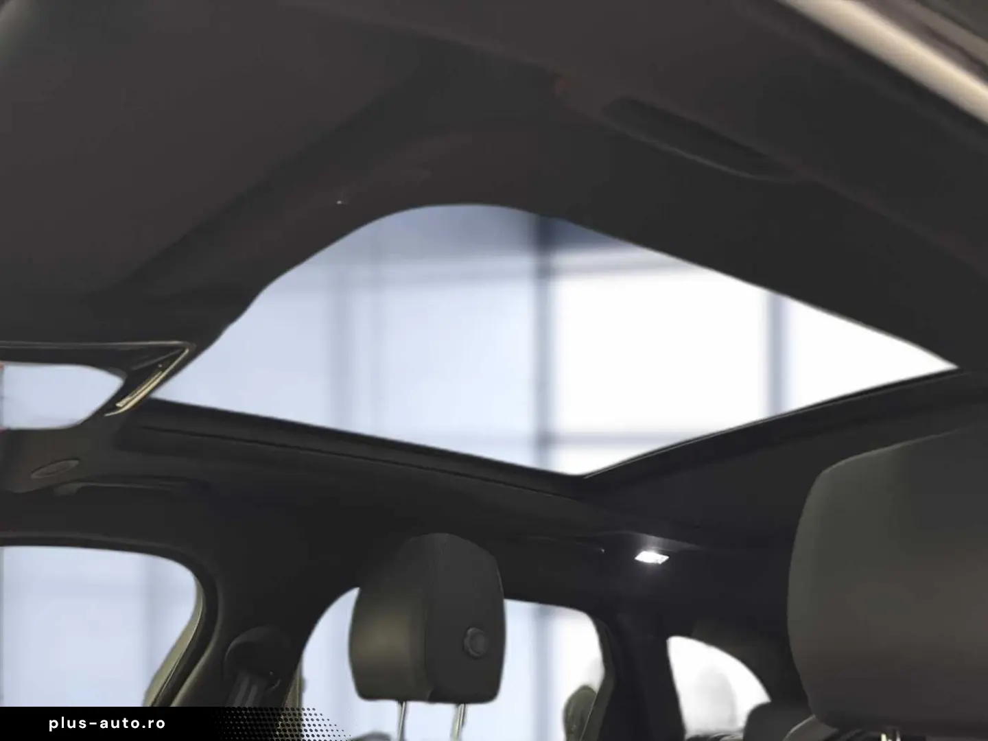 LAND ROVER Range Rover Velar P400e Dyn. SE Pano 20'