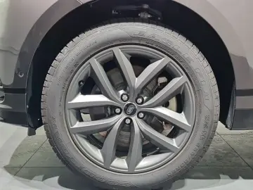 LAND ROVER Range Rover Velar P400e Dynamic SE