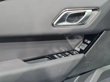 LAND ROVER Range Rover Velar P400e Dynamic SE