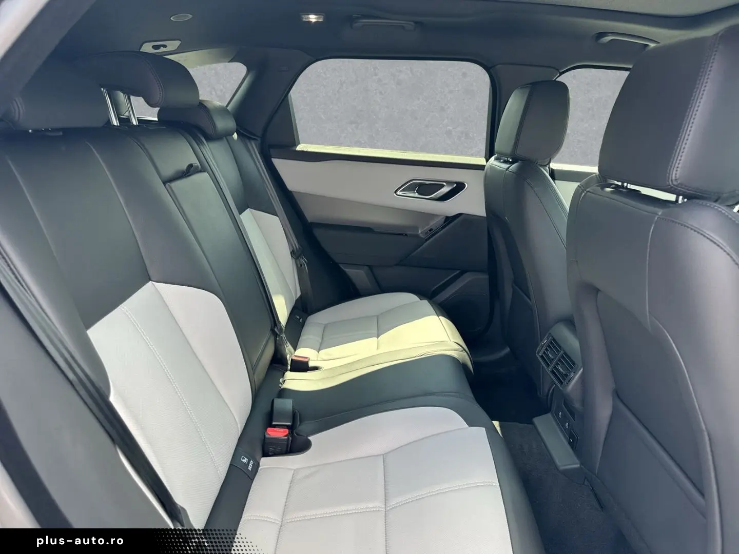 LAND ROVER Range Rover Velar P400e Dyn. SE PHEV HUD Pano 3D