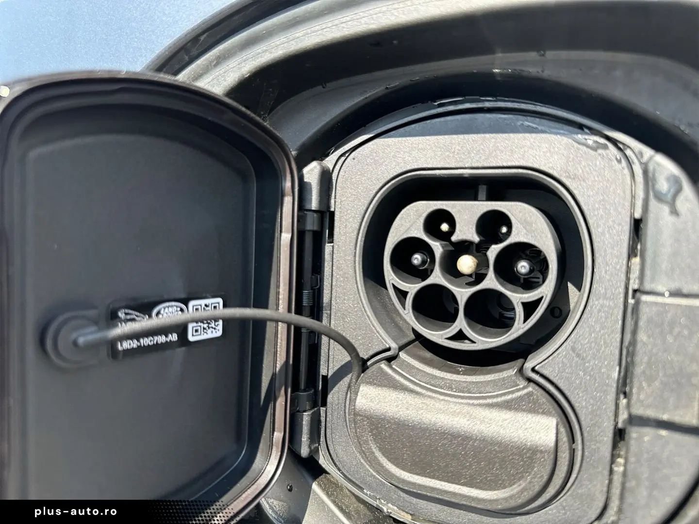 LAND ROVER Range Rover Velar P400e Dyn. SE PHEV HUD Pano 3D