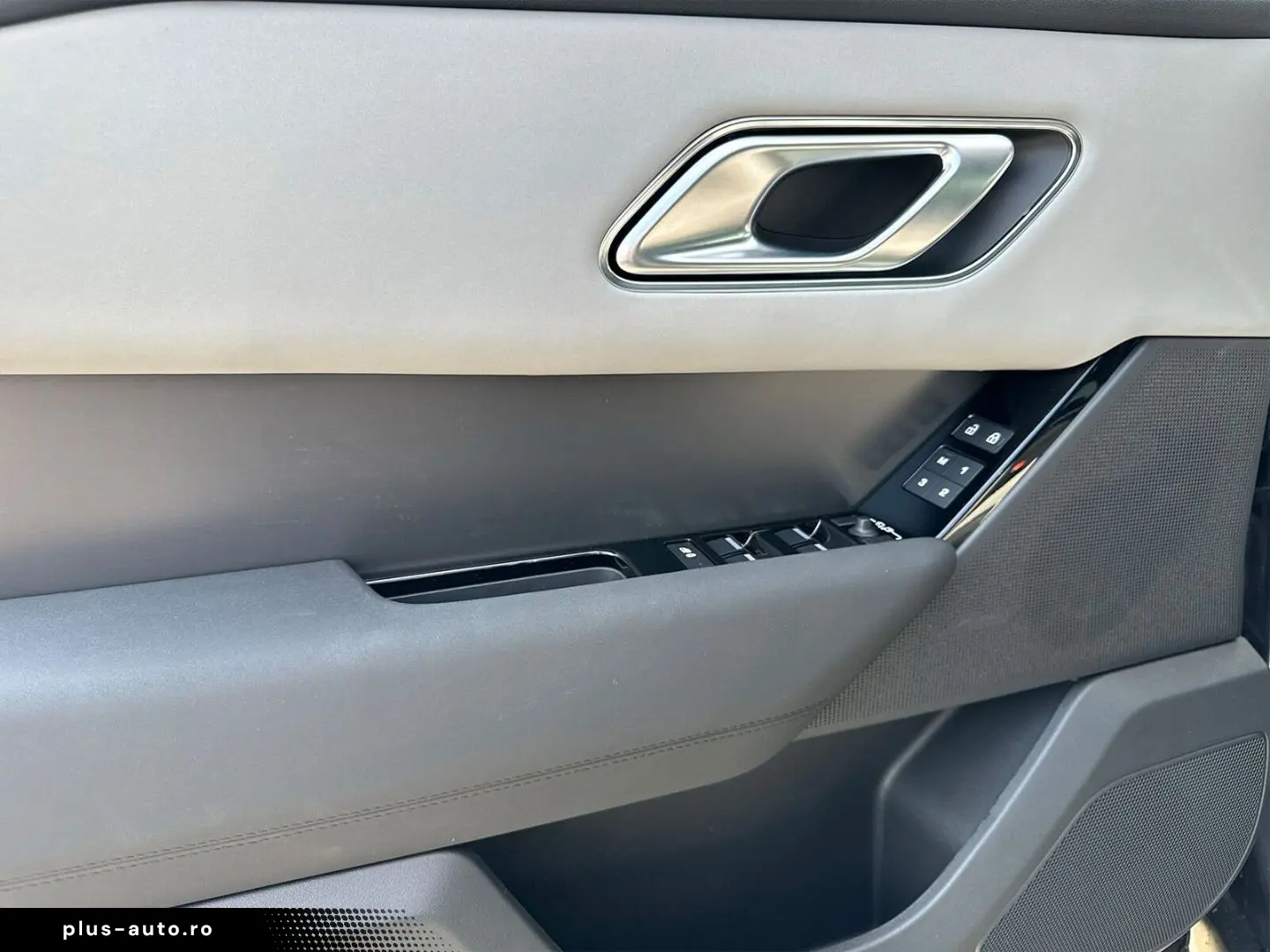 LAND ROVER Range Rover Velar P400e Dyn. SE PHEV HUD Pano 3D