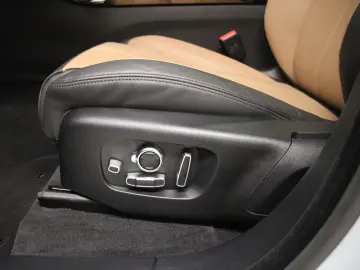 LAND ROVER Range Rover Velar P400 Autobiography AHK Winter