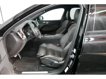 VOLVO XC60 R Design AWD B4 LED Navi Leder AHK PDC 19