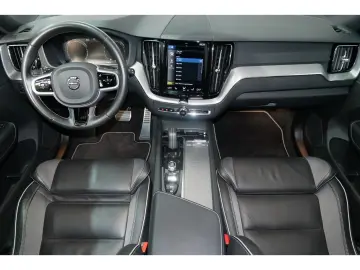 VOLVO XC60 R Design AWD B4 LED Navi Leder AHK PDC 19