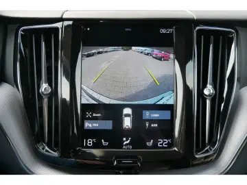VOLVO XC60 R Design AWD B4 LED Navi Leder AHK PDC 19