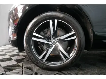 VOLVO XC60 R Design AWD B4 LED Navi Leder AHK PDC 19