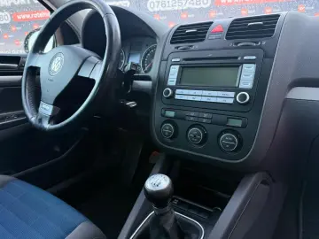 VOLKSWAGEN GOLF 5 DIESEL – TRANSPORT GRATUIT