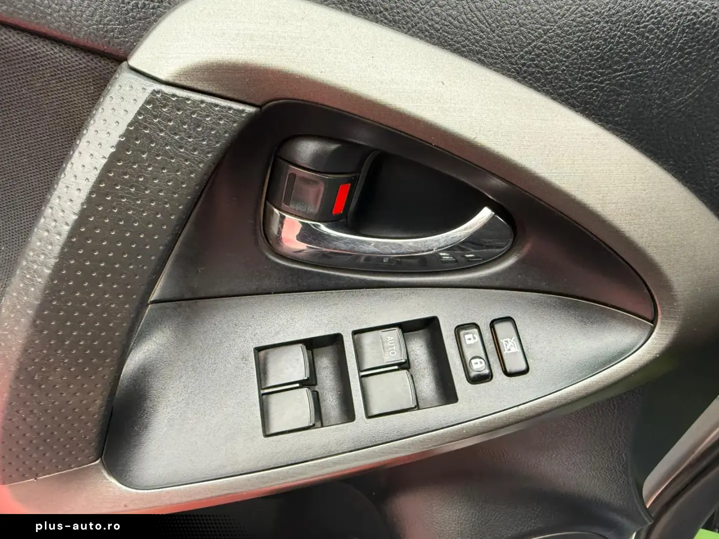 TOYOTA RAV 4 EURO 5 – TRANSPORT GRATUIT