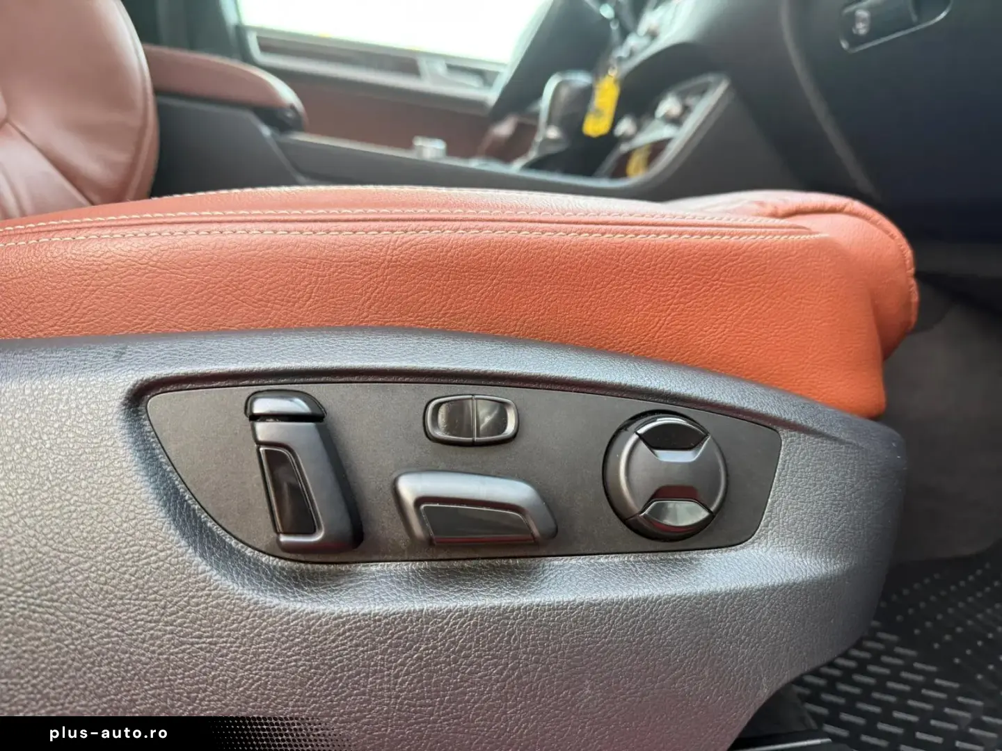 VOLKSWAGEN TOUAREG 2015 – TRANSPORT GRATUIT