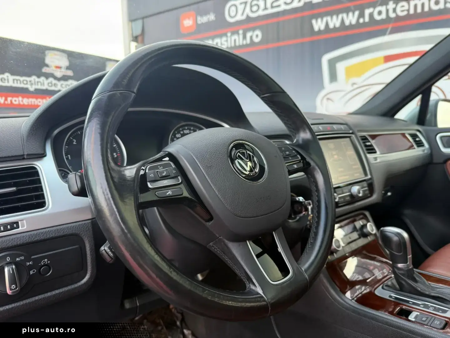 VOLKSWAGEN TOUAREG 2015 – TRANSPORT GRATUIT
