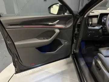 SKODA Kodiaq 2.0 TDI 142kW 4x4 Selection AHK Head-Up