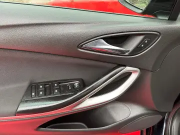 OPEL ASTRA SPORTS TOURER 2017 – TRANSPORT GRATUIT