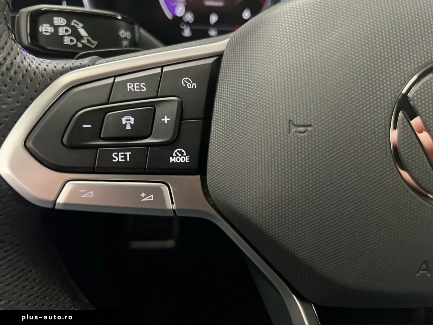 VW Touareg 3.0 TDI V6 4M R-Line AHK Matrix LM 19  N