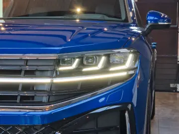 VW Touareg 3.0 TDI 4Motion R-Line Matrix LED 8G AHK