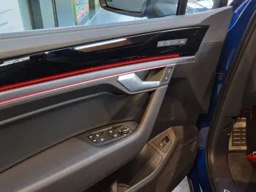 VW Touareg 3.0 TDI 4Motion R-Line Matrix LED 8G AHK