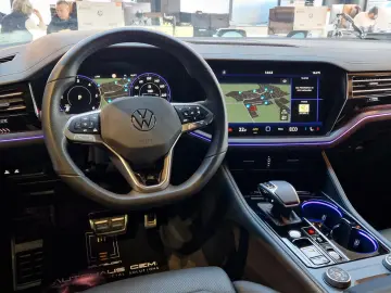 VW Touareg 3.0 TDI 4Motion R-Line Matrix LED 8G AHK